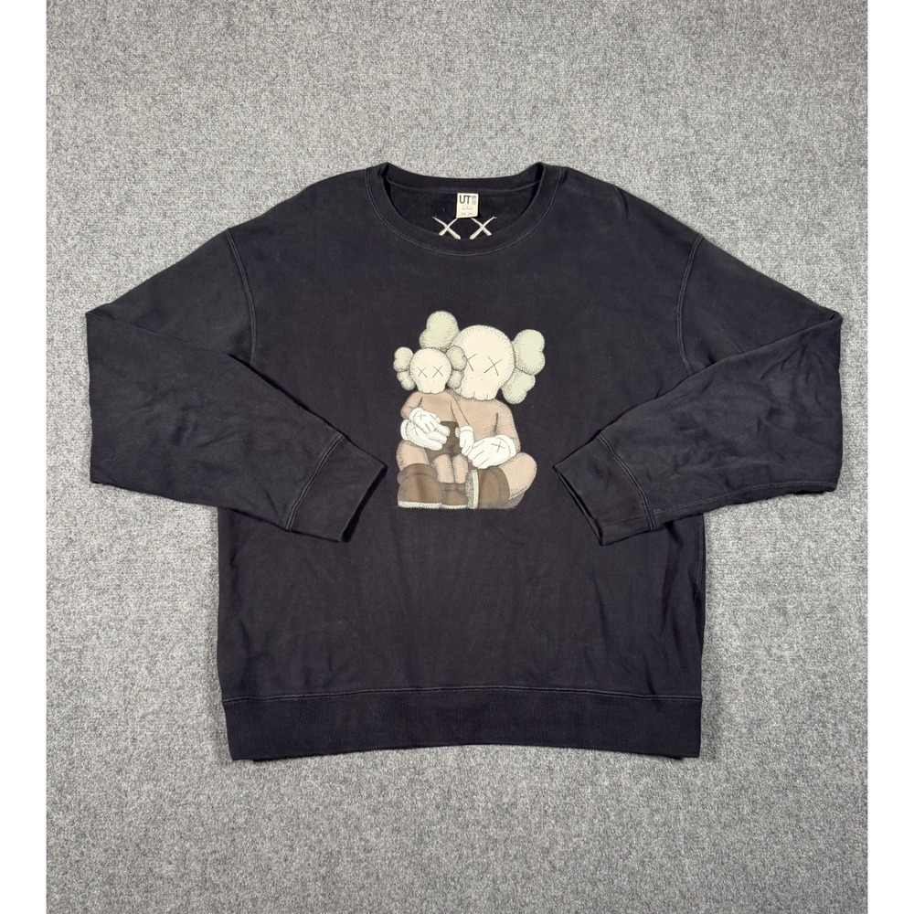 Uniqlo UT KAWS XX Sweatshirt Black Crew Neck Pullover Sweater Mens Size Large